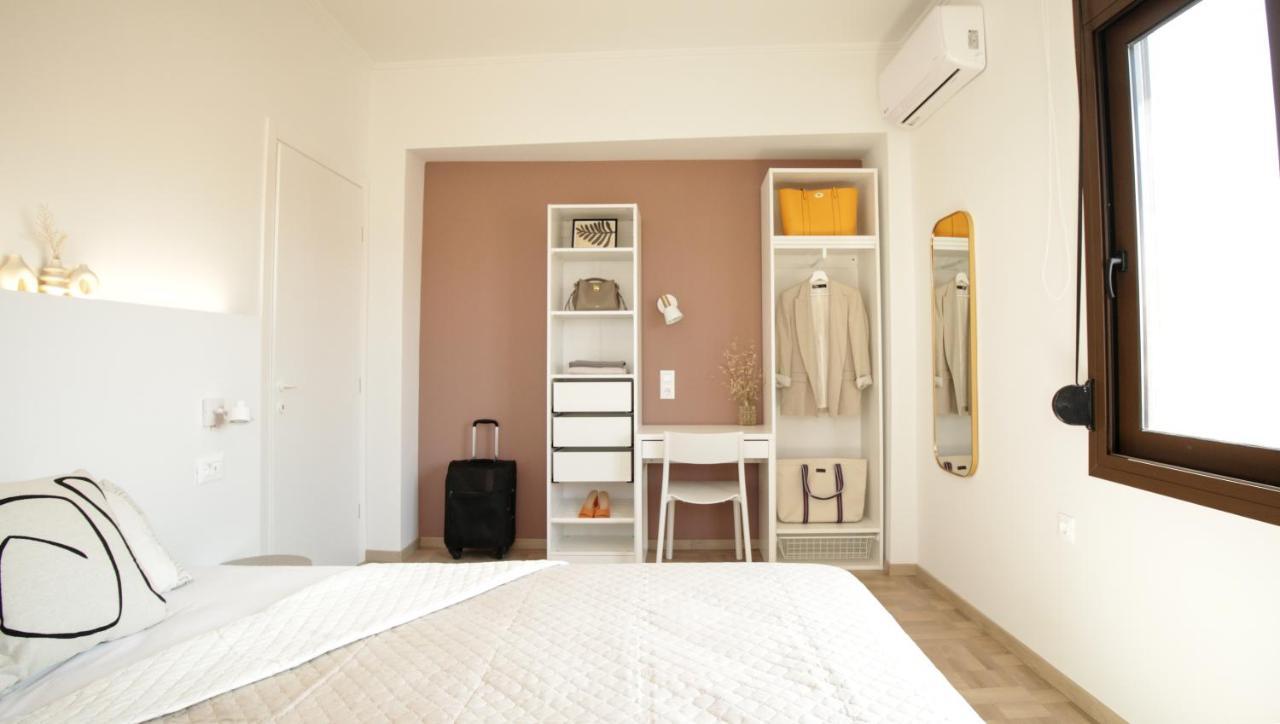 Onos - 2 Bedroom 2 Bathroom Penthouse With Terrace In Old Town Kalamata Exterior foto