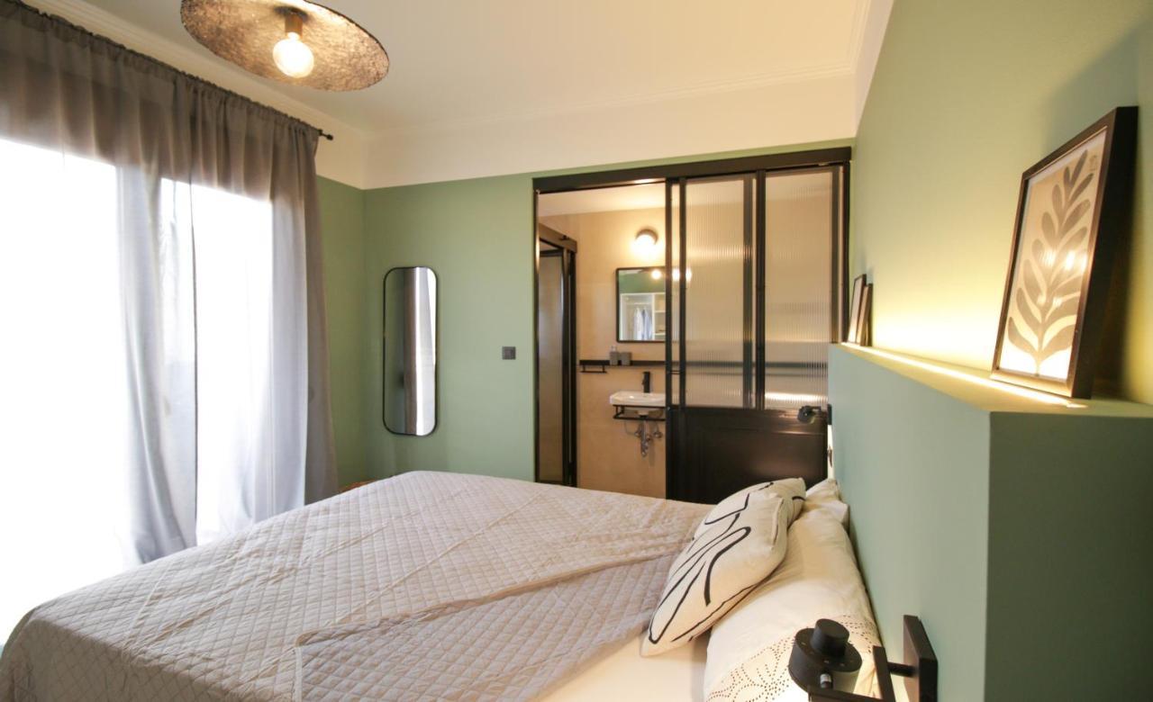 Onos - 2 Bedroom 2 Bathroom Penthouse With Terrace In Old Town Kalamata Exterior foto