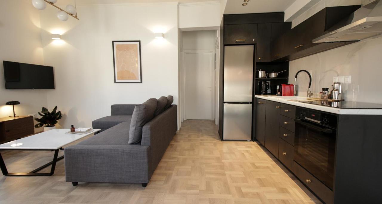 Onos - 2 Bedroom 2 Bathroom Penthouse With Terrace In Old Town Kalamata Exterior foto