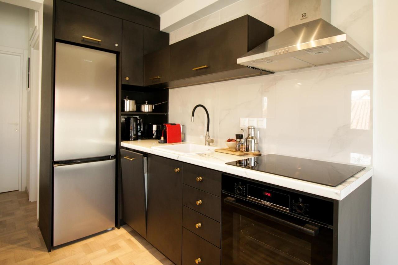 Onos - 2 Bedroom 2 Bathroom Penthouse With Terrace In Old Town Kalamata Exterior foto